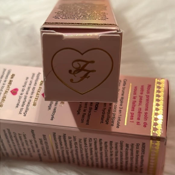 Too Faced Lip Injection Maximum Plump Lip Gloss - Picture 2 of 4